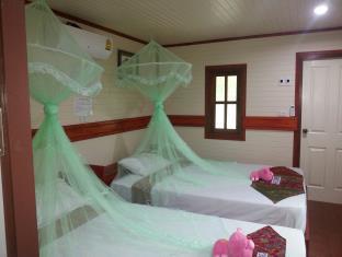 The Royal Bamboo Lodge Khao Sok National Park エクステリア 写真